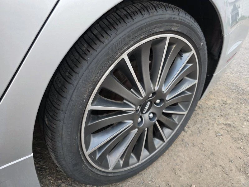 2015 Lincoln MKZ - Image 10 of 31