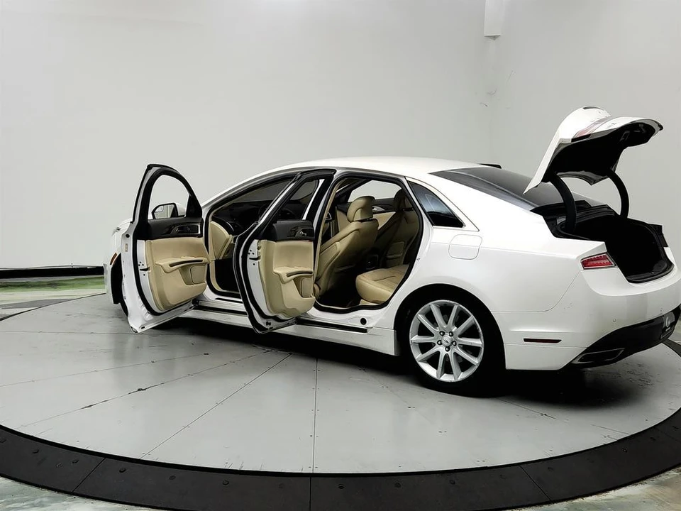 2015 Lincoln MKZ - Image 12 of 31