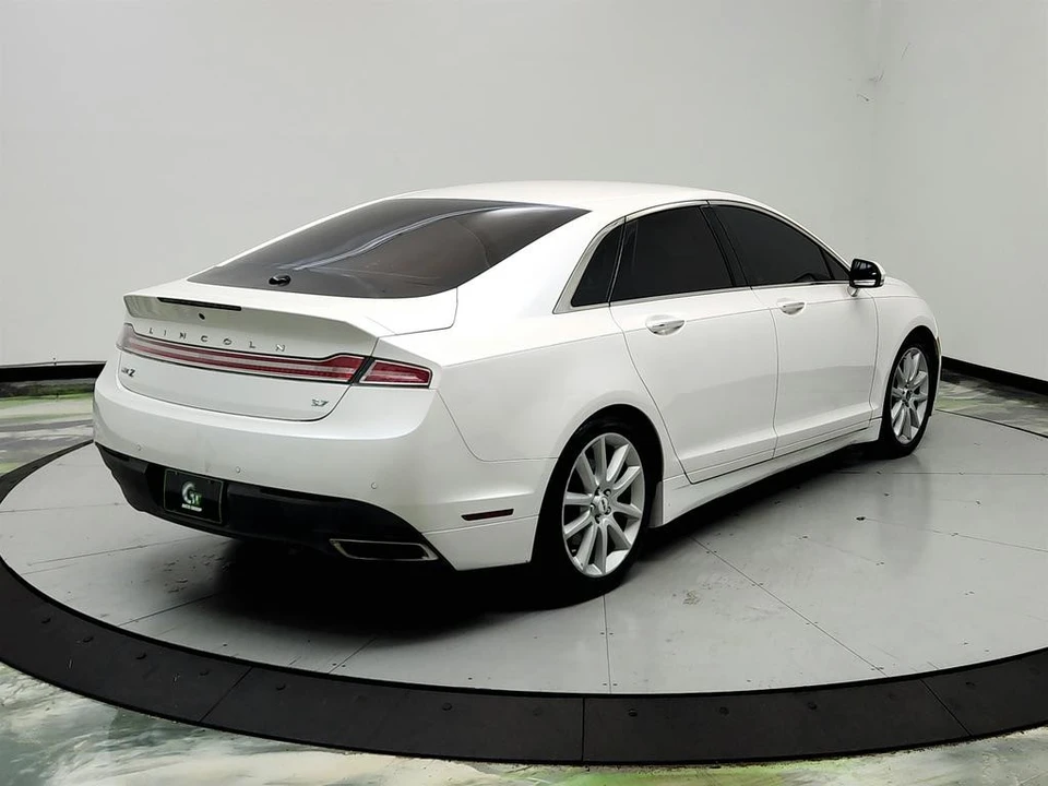 2015 Lincoln MKZ - Image 5 of 31