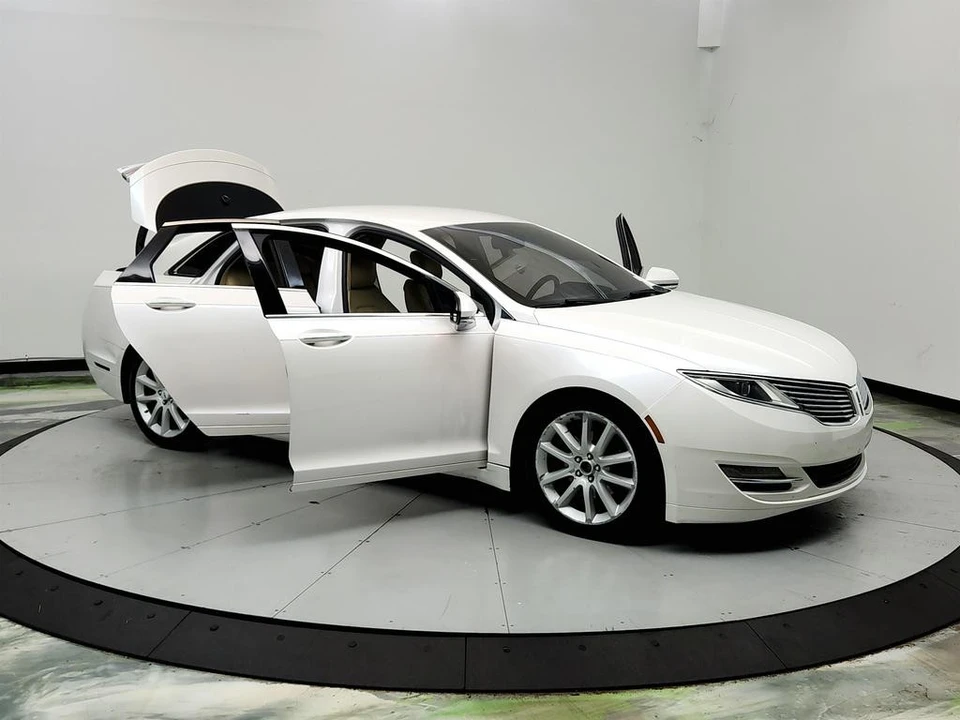 2015 Lincoln MKZ - Image 10 of 31