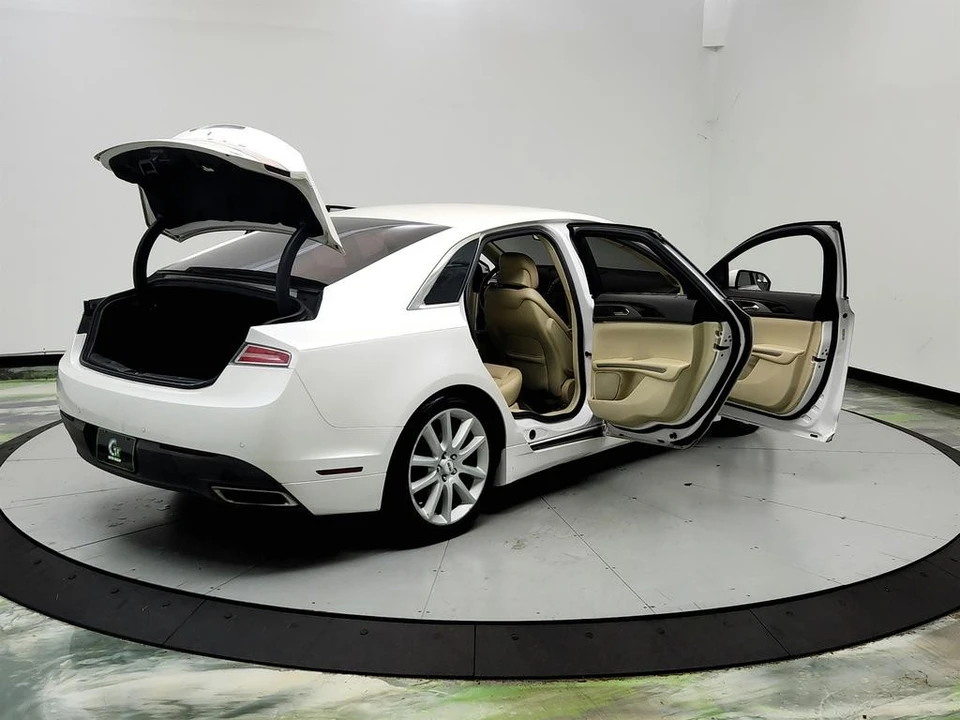2015 Lincoln MKZ - Image 11 of 31