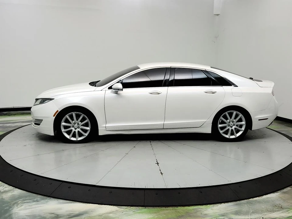 2015 Lincoln MKZ - Image 8 of 31