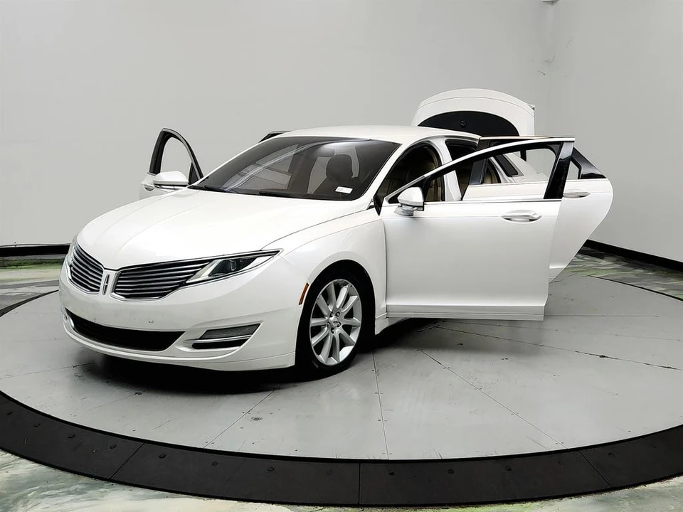 2015 Lincoln MKZ - Image 9 of 31