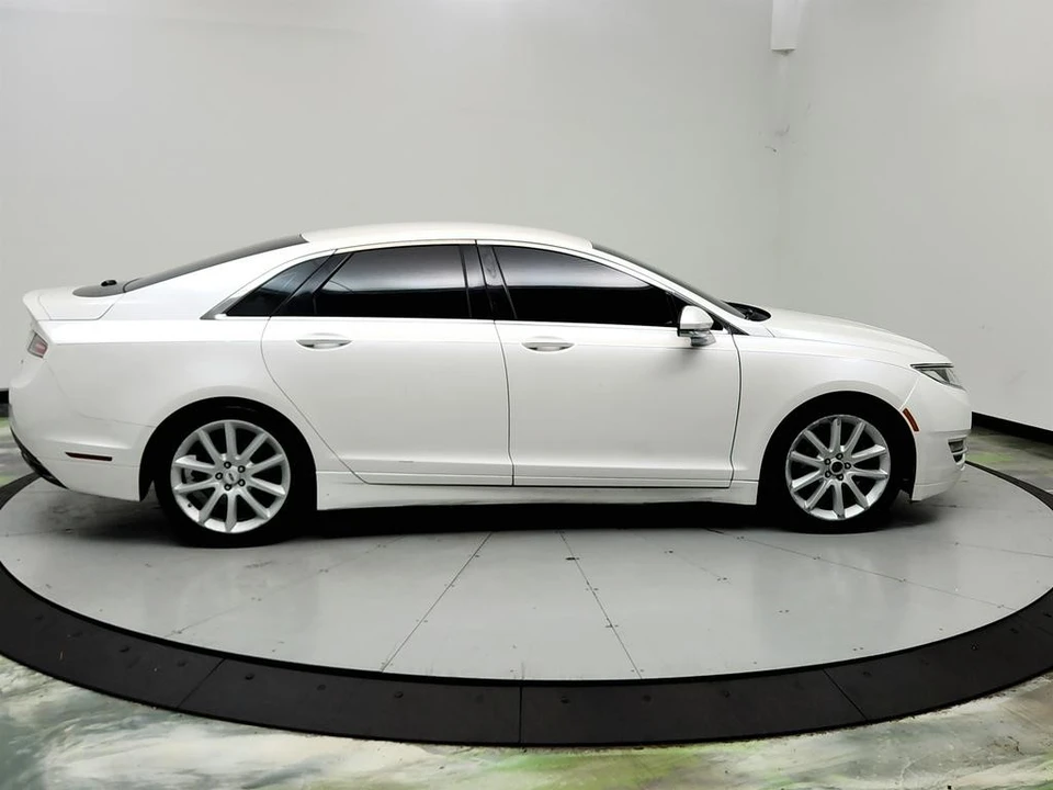 2015 Lincoln MKZ - Image 4 of 31