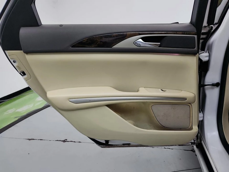 2015 Lincoln MKZ - Image 23 of 31
