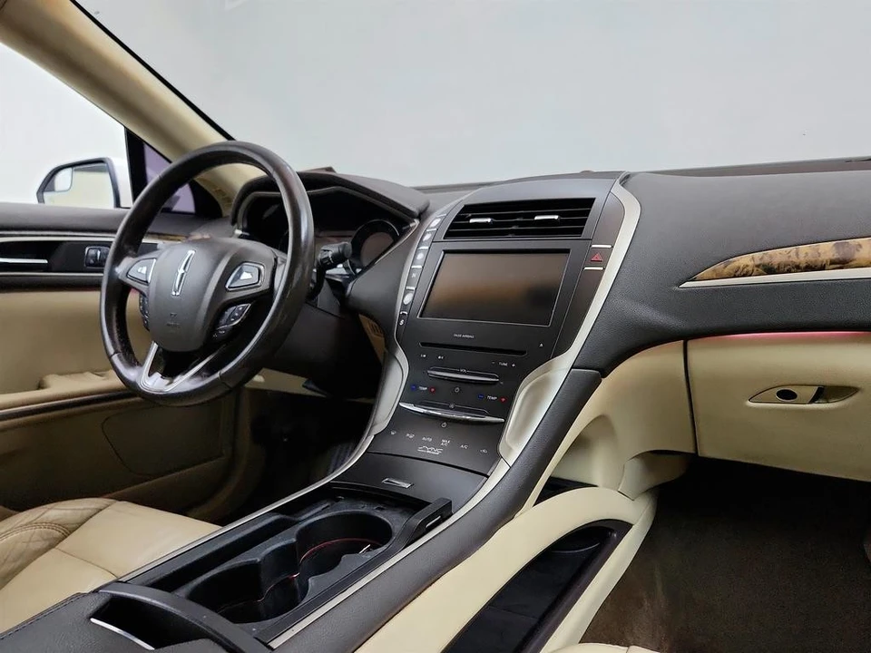 2015 Lincoln MKZ - Image 24 of 31