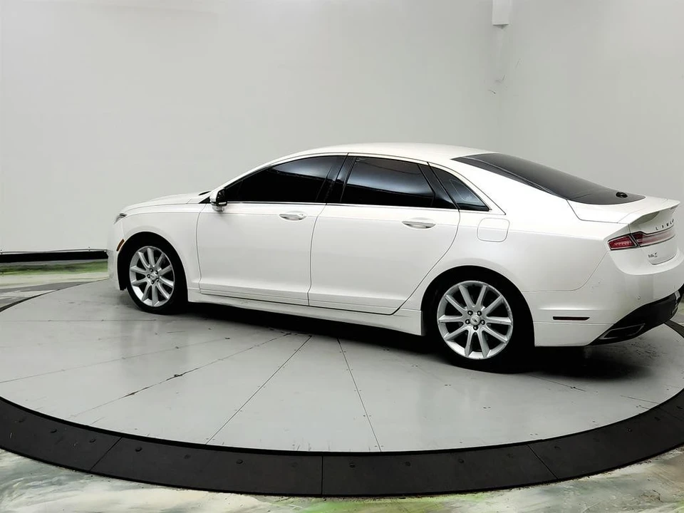 2015 Lincoln MKZ - Image 7 of 31