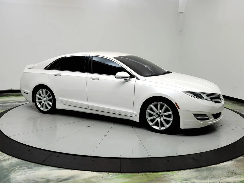 2015 Lincoln MKZ - Image 3 of 31