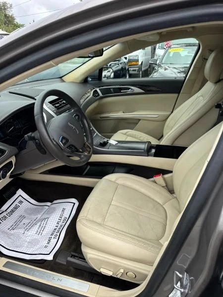 2015 Lincoln MKZ - Image 9 of 12
