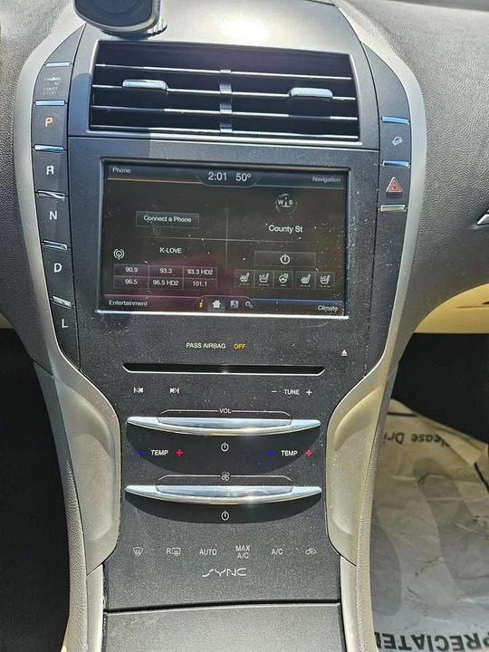 2015 Lincoln MKZ - Image 11 of 20