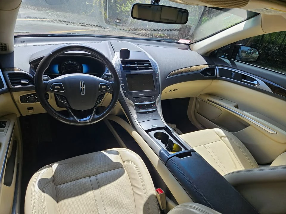 2015 Lincoln MKZ - Image 10 of 20