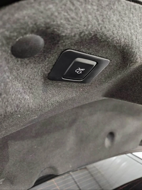 2015 Lincoln MKZ - Image 18 of 20