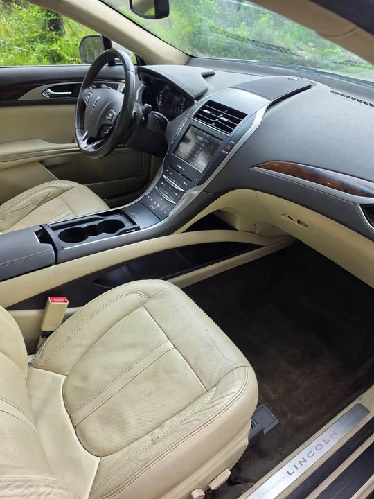 2015 Lincoln MKZ - Image 4 of 5