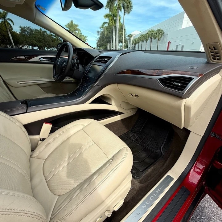2015 Lincoln MKZ - Image 19 of 21