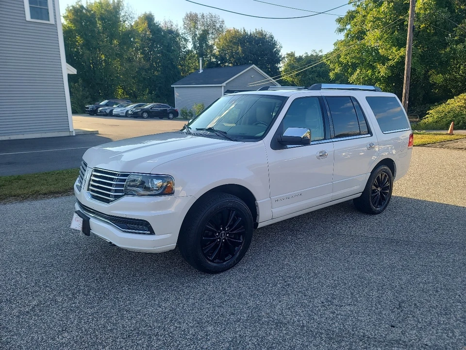 2015 Lincoln Navigator 3rd Gen - Image 3 of 21