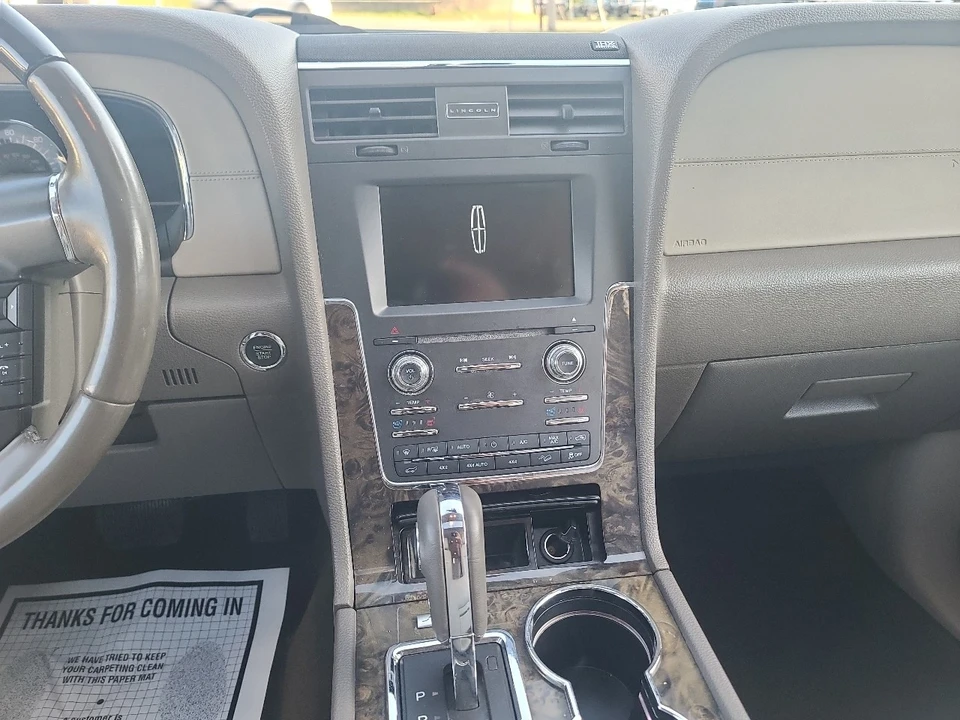 2015 Lincoln Navigator 3rd Gen - Image 18 of 21