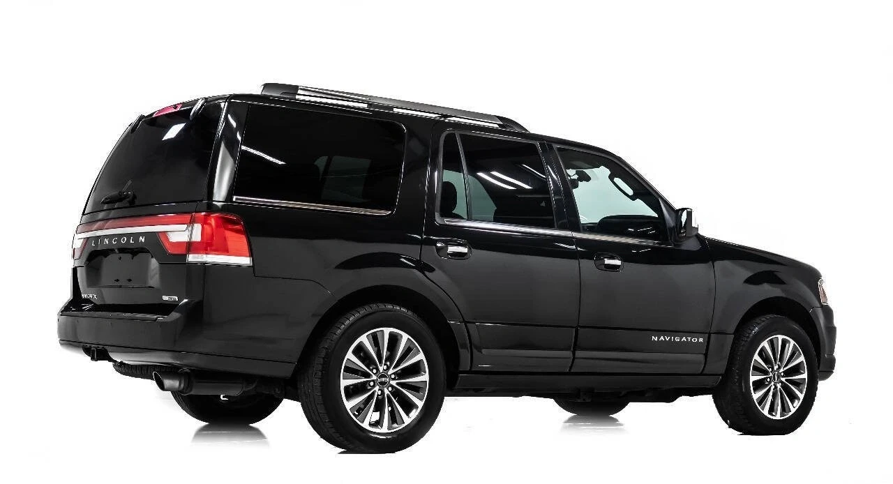 2015 Lincoln Navigator 3rd Gen - Image 3 of 12