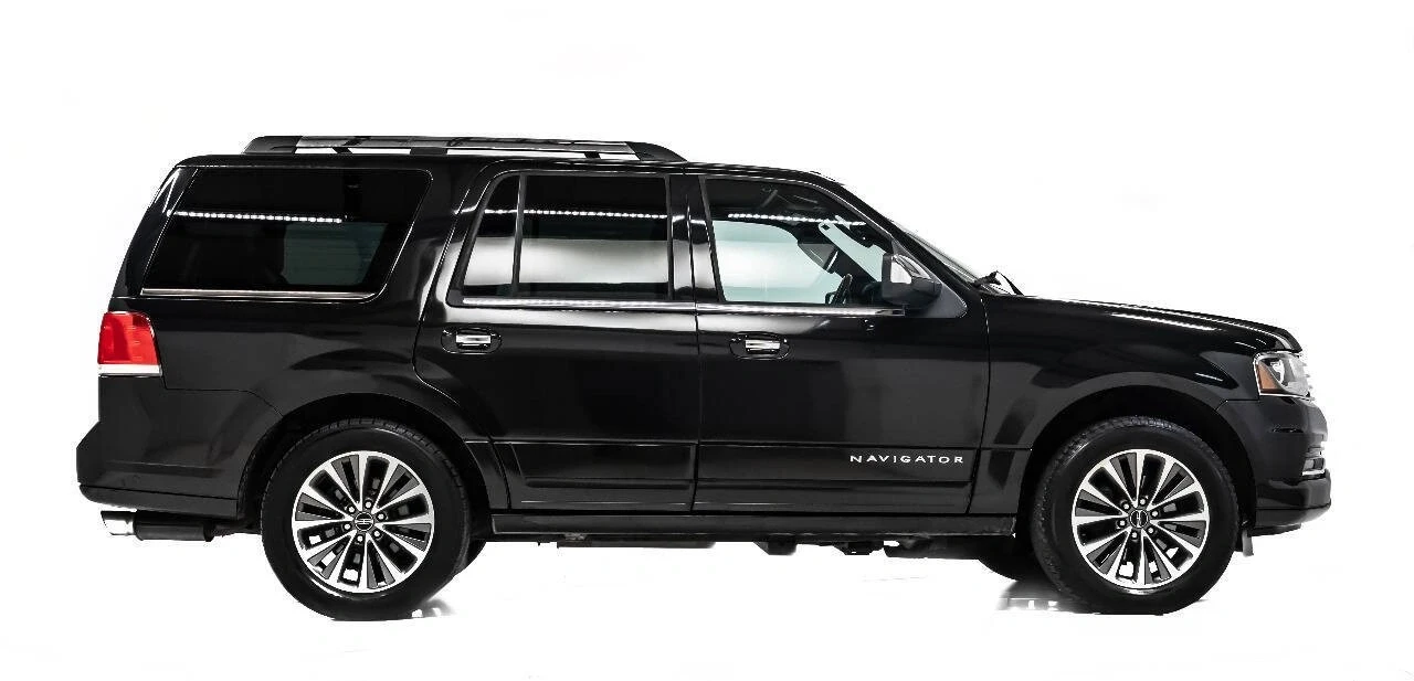 2015 Lincoln Navigator 3rd Gen - Image 5 of 12