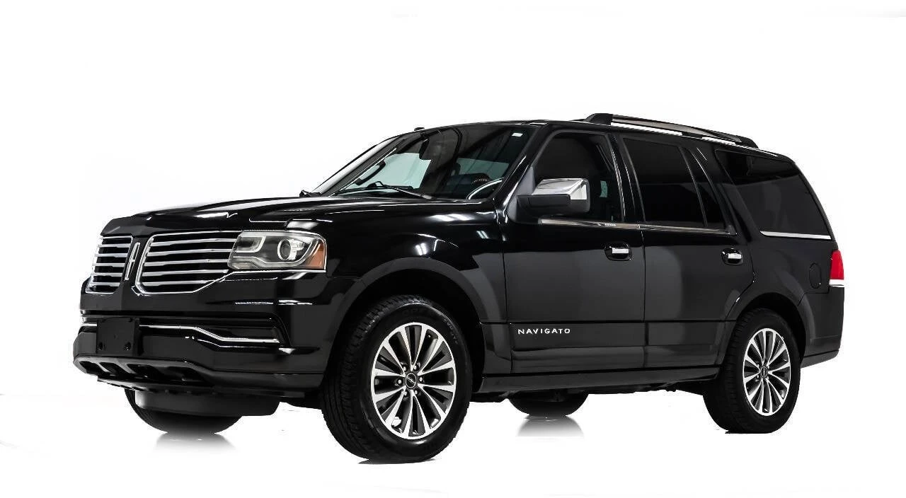 2015 Lincoln Navigator 3rd Gen - Image 2 of 12