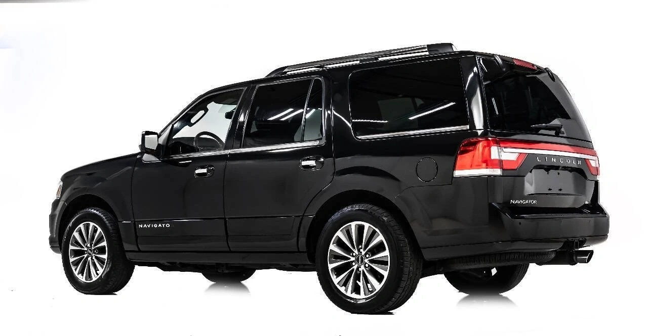 2015 Lincoln Navigator 3rd Gen - Image 4 of 12