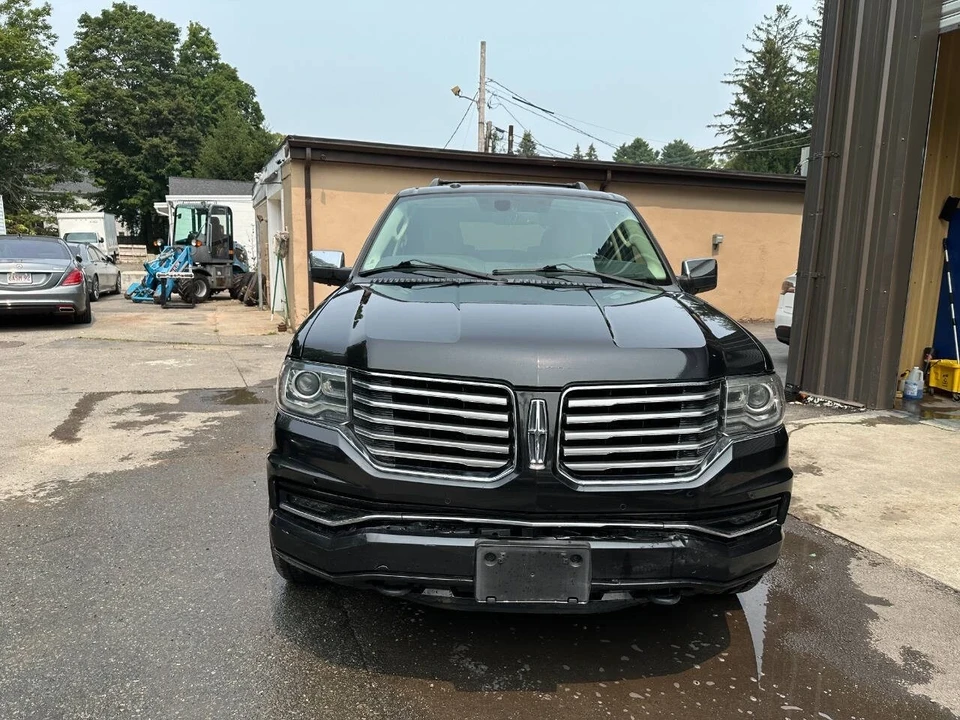 2015 Lincoln Navigator 3rd Gen - Image 2 of 21