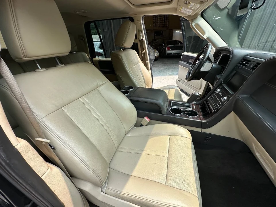 2015 Lincoln Navigator 3rd Gen - Image 20 of 21
