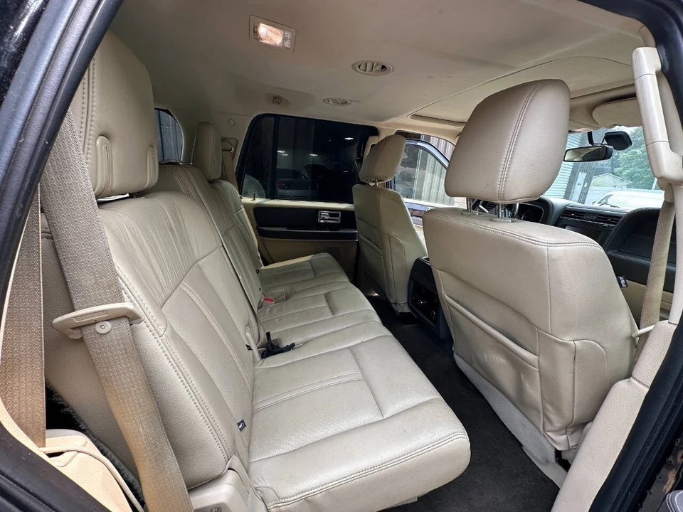 2015 Lincoln Navigator 3rd Gen - Image 16 of 21