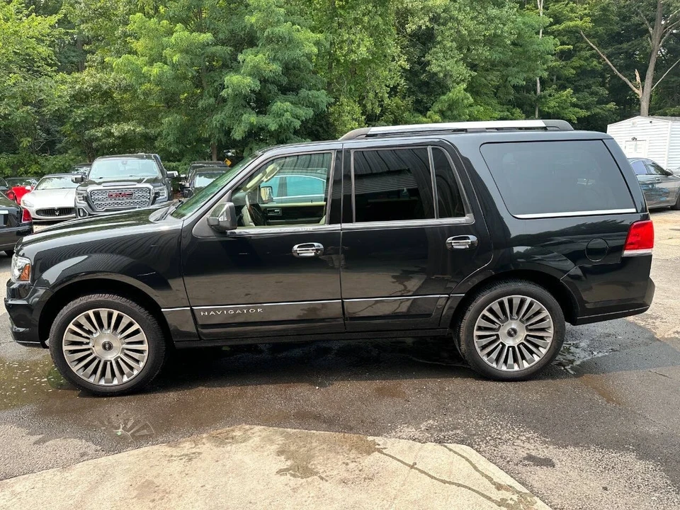 2015 Lincoln Navigator 3rd Gen - Image 8 of 21