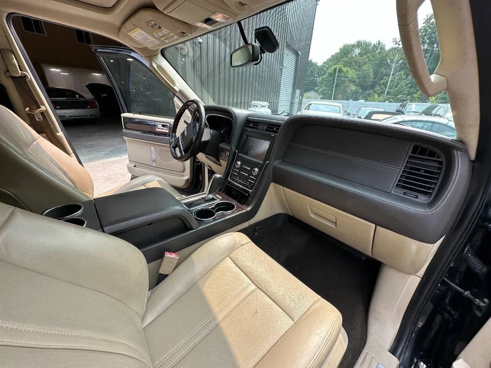 2015 Lincoln Navigator 3rd Gen - Image 21 of 21