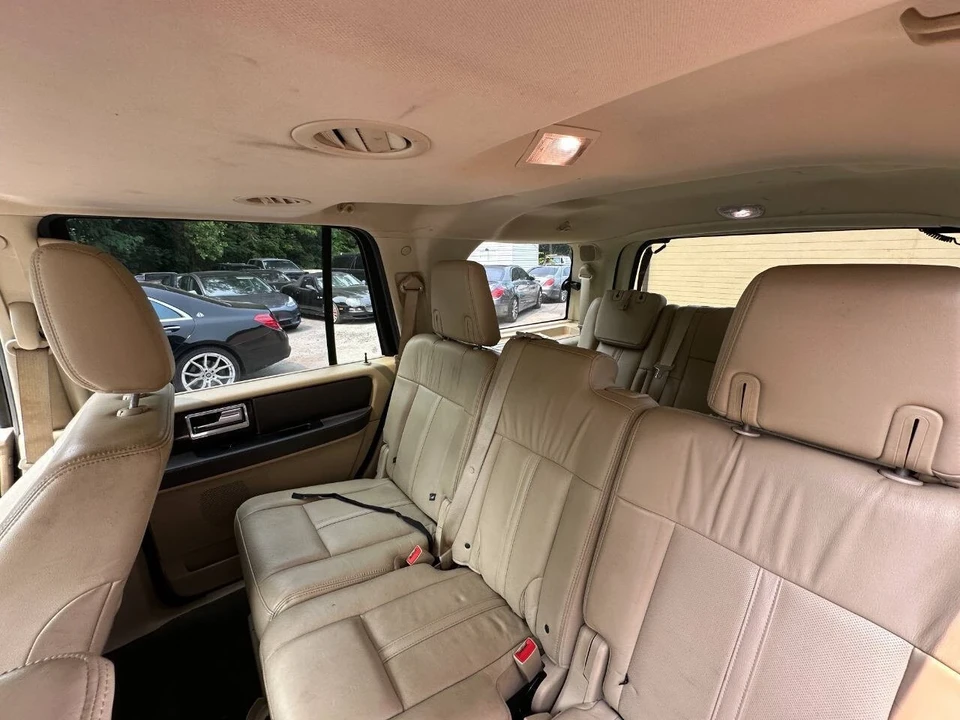 2015 Lincoln Navigator 3rd Gen - Image 13 of 21