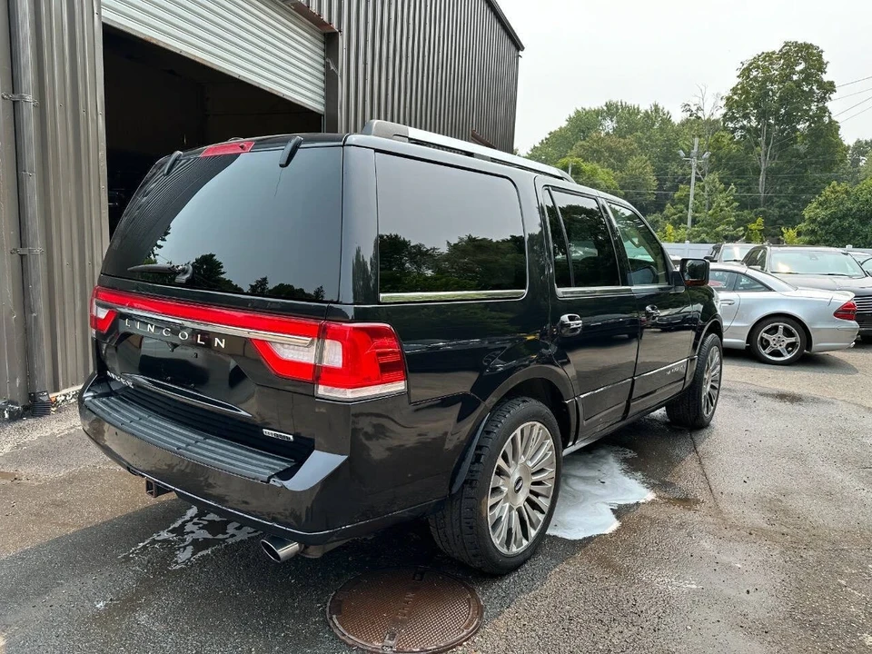 2015 Lincoln Navigator 3rd Gen - Image 5 of 21