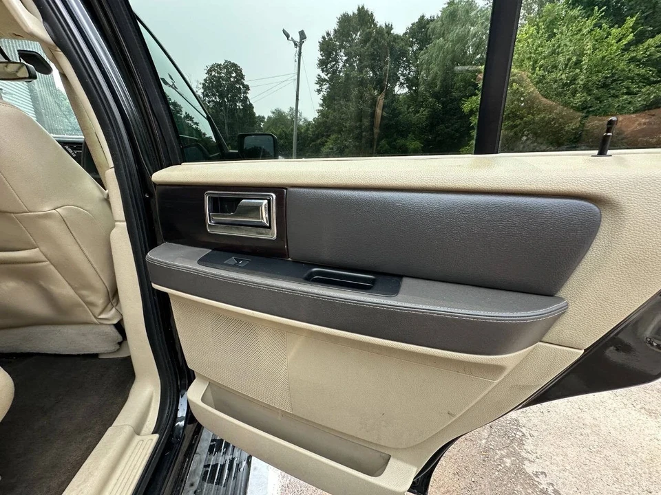 2015 Lincoln Navigator 3rd Gen - Image 18 of 21