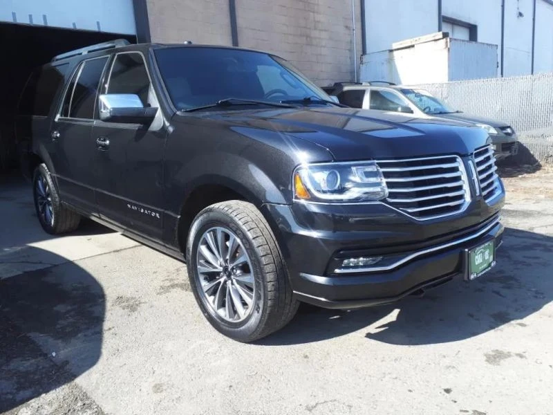 2015 Lincoln Navigator 3rd Gen - Image 3 of 12