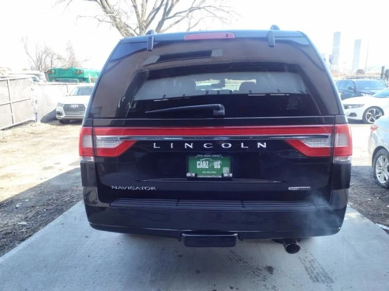2015 Lincoln Navigator 3rd Gen - Image 5 of 12