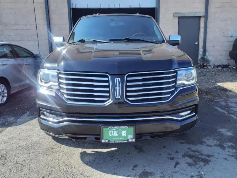 2015 Lincoln Navigator 3rd Gen - Image 2 of 12