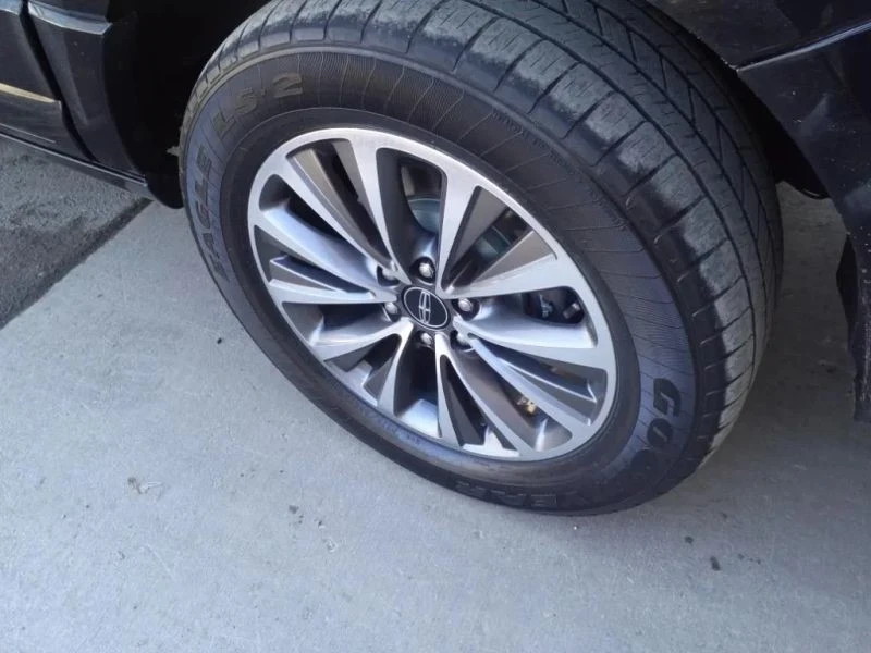 2015 Lincoln Navigator 3rd Gen - Image 10 of 12
