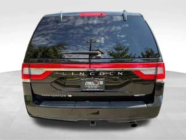 2015 Lincoln Navigator 3rd Gen - Image 5 of 12