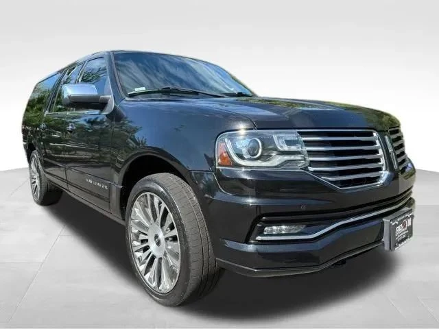 2015 Lincoln Navigator 3rd Gen - Image 10 of 12