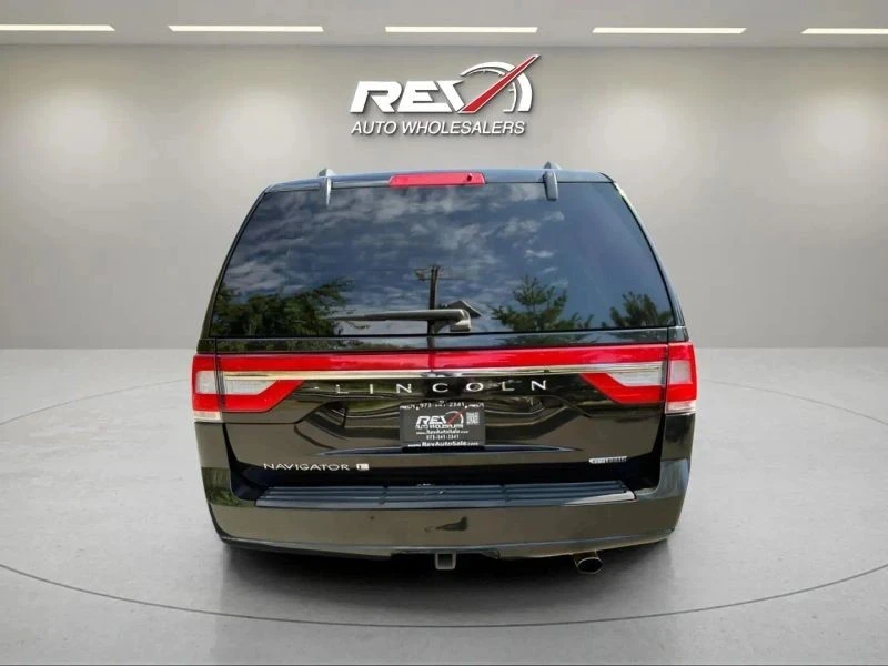 2015 Lincoln Navigator 3rd Gen - Image 4 of 12
