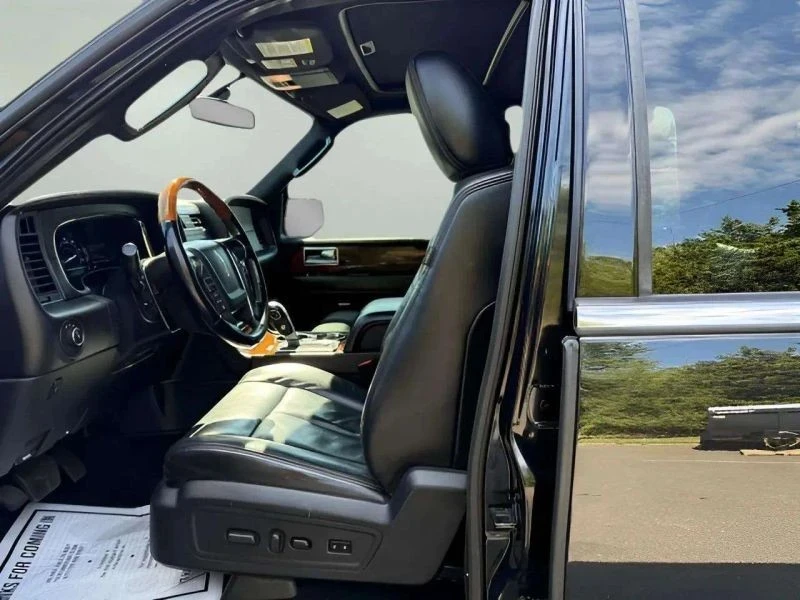 2015 Lincoln Navigator 3rd Gen - Image 12 of 12