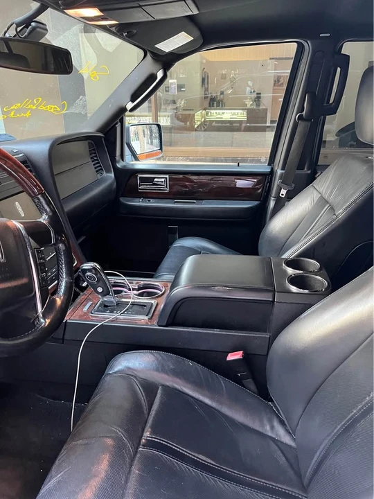 2015 Lincoln Navigator 3rd Gen - Image 10 of 17