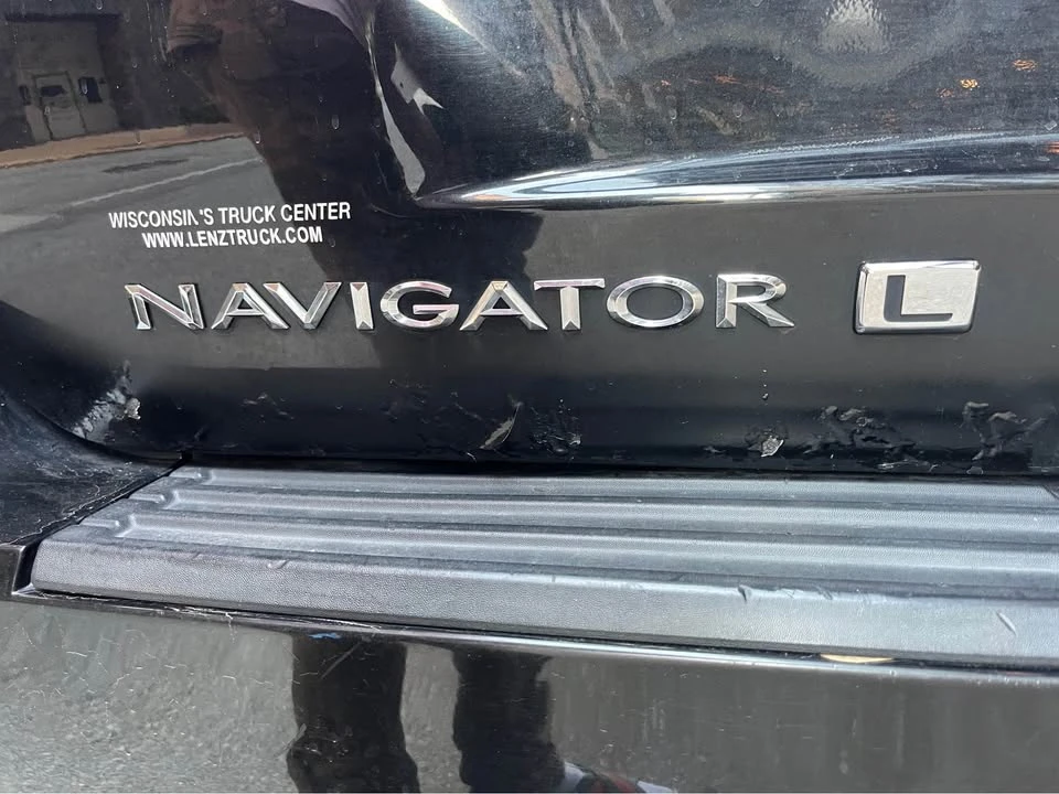 2015 Lincoln Navigator 3rd Gen - Image 16 of 17
