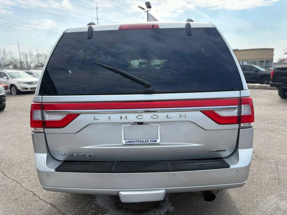 2015 Lincoln Navigator 3rd Gen - Image 6 of 12