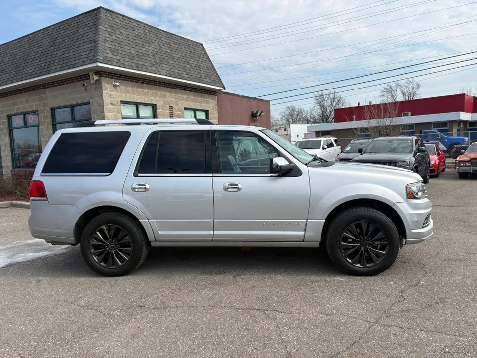 2015 Lincoln Navigator 3rd Gen - Image 4 of 12