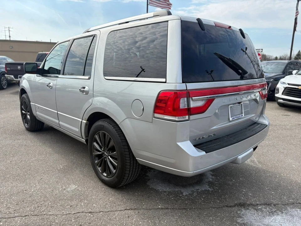 2015 Lincoln Navigator 3rd Gen - Image 7 of 12