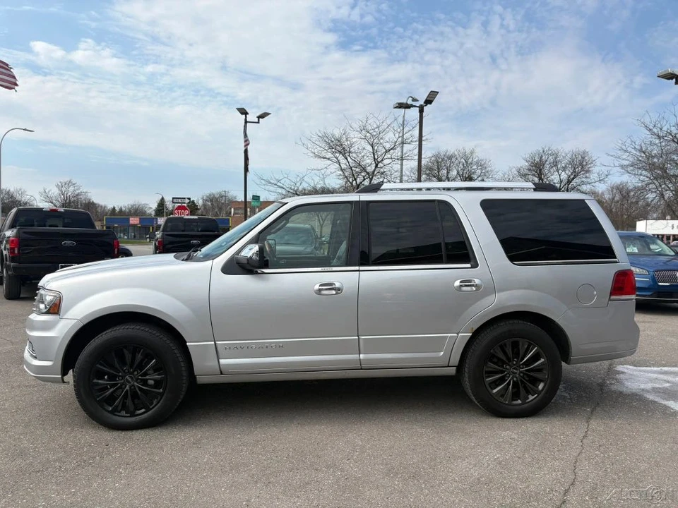 2015 Lincoln Navigator 3rd Gen - Image 8 of 12