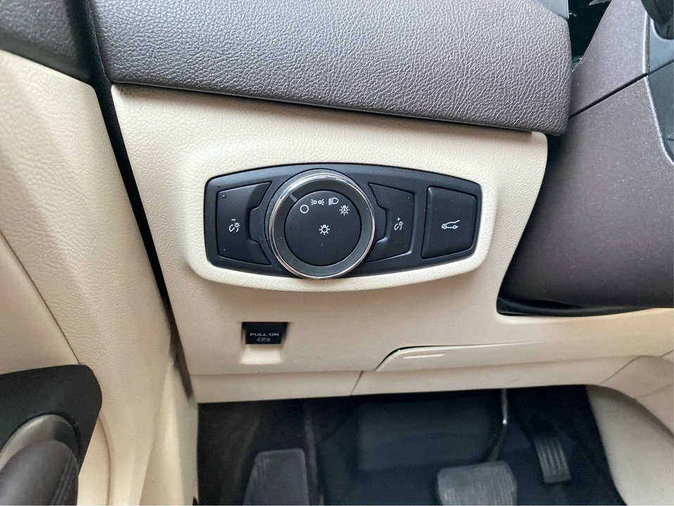 2015 Lincoln MKC - Image 18 of 20