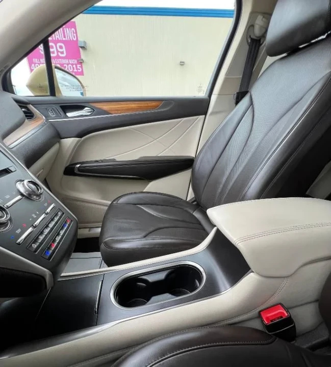 2015 Lincoln MKC - Image 9 of 20