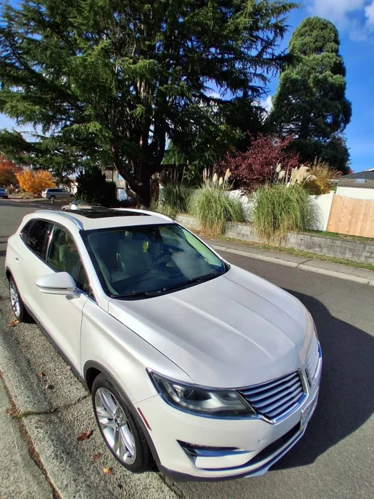 2015 Lincoln MKC - Image 2 of 16
