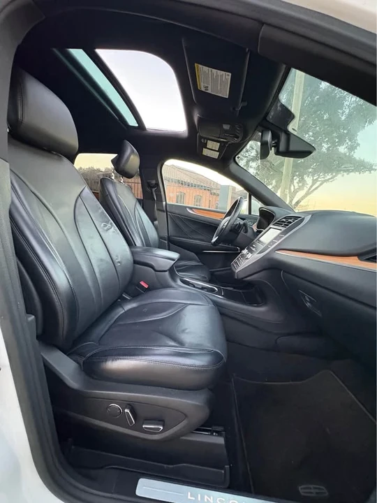 2015 Lincoln MKC - Image 10 of 16